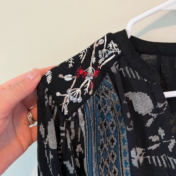 Lovely Lucky Brand Embroidered Peasant Top, Small - Picture 7 of 9